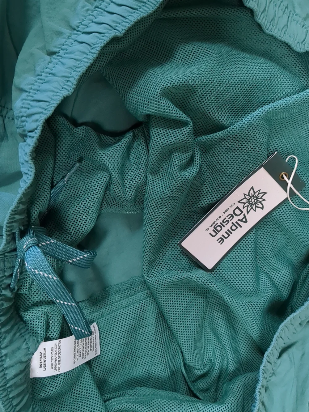 Alpine Design Men's Green Swim/Active Shorts